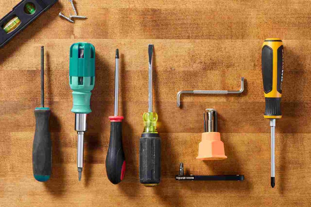 Choosing the Right T5 Screwdriver for Electronics and Security Devices