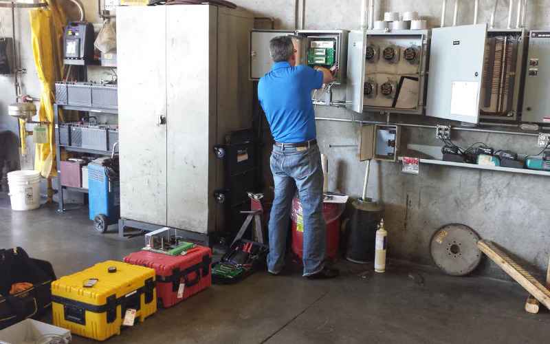 Where to Install a Propane Leak Detector in Garages