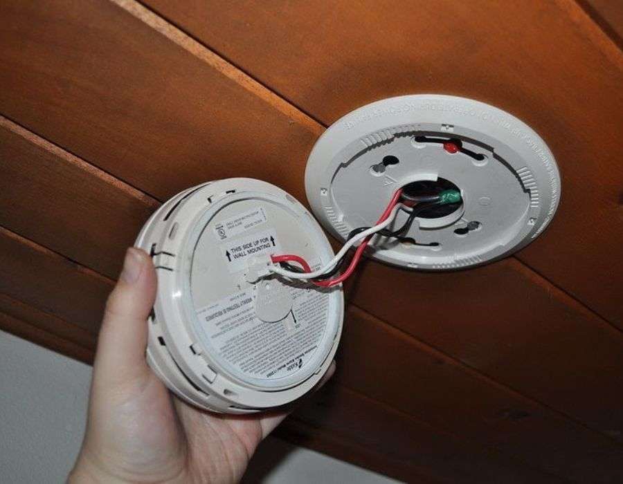 Smoke Alarm Chirping in Hardwired Systems