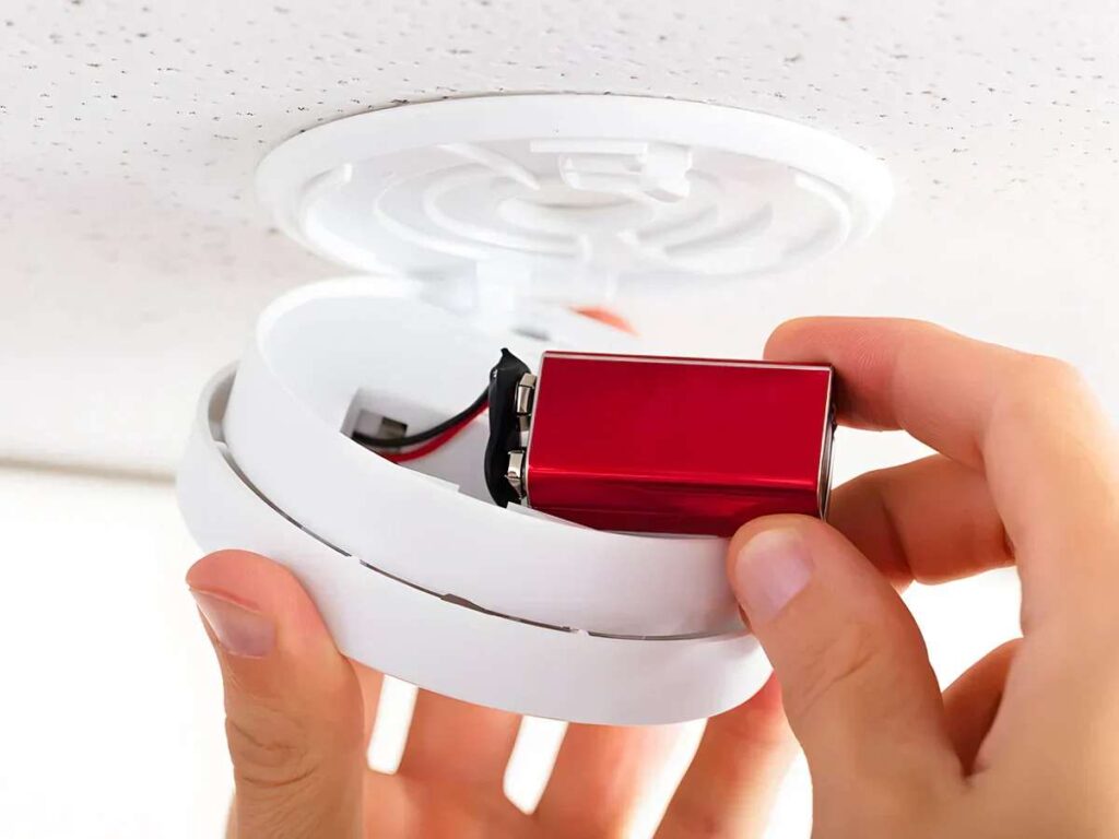 Factors That Affect Battery Life of Smoke detector Alarm