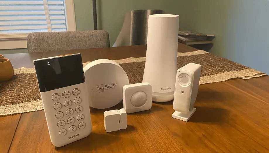 SimpliSafe Plans Compared Feature by Feature